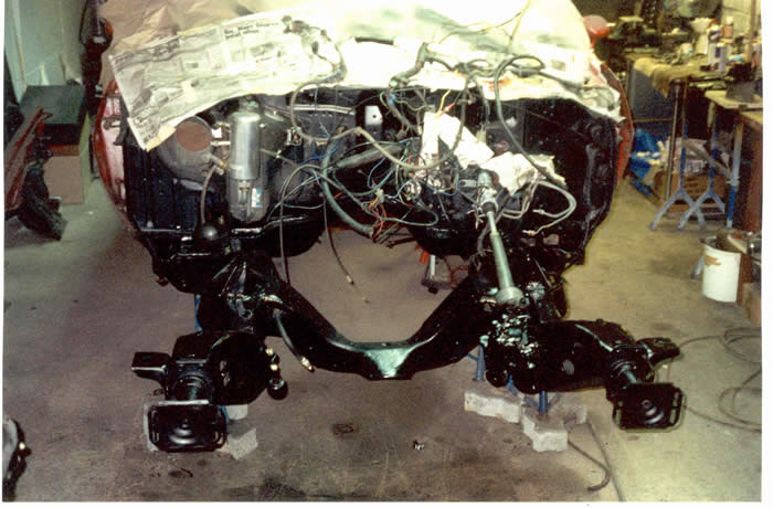ohne Motor in alter Werkstatt