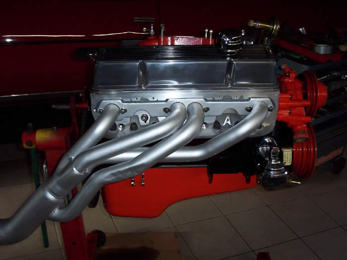 Motor mit Afterburner headers